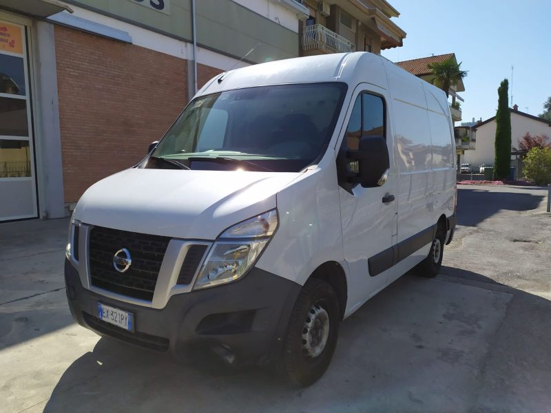 NISSAN NV400